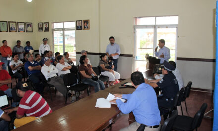 Exhorta alcalde a motociclistas a cumplir con reglamento