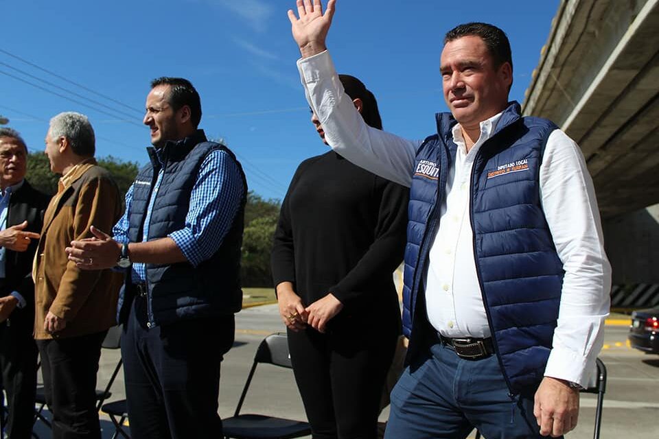 El Diputado Arturo Esquitín Acompañó al Gobernador Miguel Ángel Yunes Linares a la Inauguración de un paso a desnivel en el Municipio de Emiliano Zapata:Tuxpan