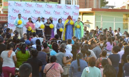 Llegan las Sonrisas a la Colonia Antorchista: Tuxpan