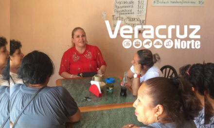 Candidata del PRI por el Distrito 01 aprovecha entrega de apoyos de PROSPERA