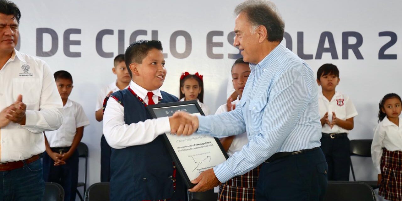 2 millones 350 mil estudiantes regresan a clases en Veracruz: Gobernador Yunes
