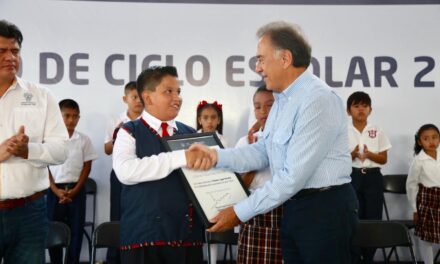 2 millones 350 mil estudiantes regresan a clases en Veracruz: Gobernador Yunes