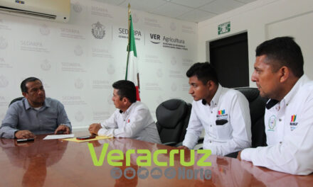 Atiende Sedarpa a funcionarios de Paso de Ovejas