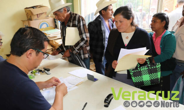 Reciben productores de la sierra de Zongolica pago del SAC