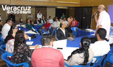 Toño Aguilar comprometido con las escuelas para su desarrollo