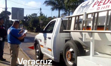 Protección civil revisa a camiones repartidores de GAS LP