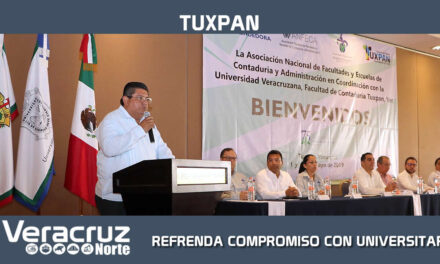 REFRENDA COMPROMISO CON JÓVENES UNIVERSITARIOS