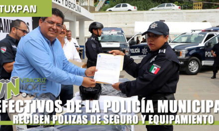 POLICÍA MUNICIPAL RECIBE PÓLIZAS DE SEGURO Y EQUIPAMIENTO