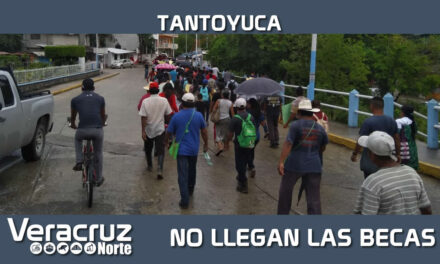 Marchan por las Becas
