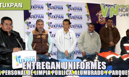 Se realiza entrega de uniformes a personal de limpia, alumbrado, parques y jardines