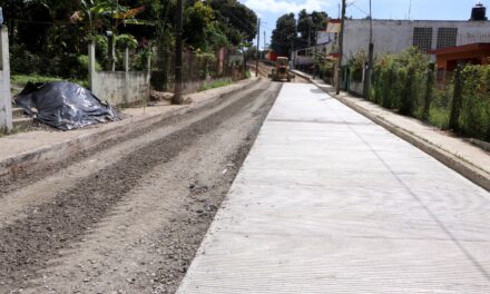 AYUNTAMIENTO CONTINÚA CON LA PAVIMENTACIÓN DE CALLES EN COLONIAS DE TUXPAN