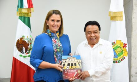 Recibe Presidente del Congreso Plan Municipal de Desarrollo de Córdoba