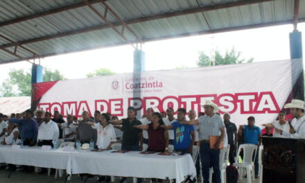Toma de protesta de agentes y subagentes municipales de Coatzintla