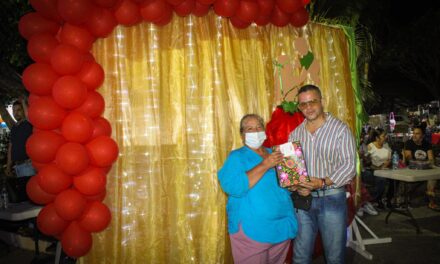 Cerro Azul: Festejo del día de las madres 2022